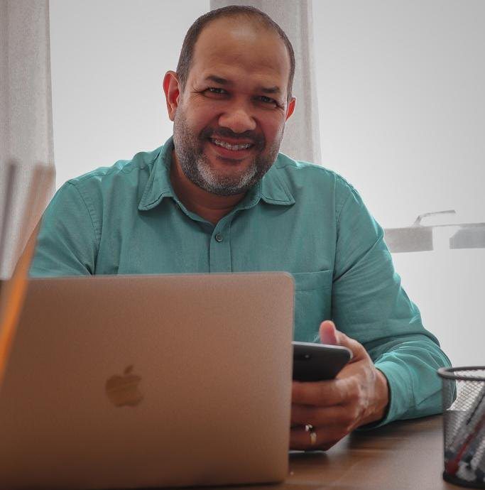 Pastor Sezar Cavalcante ( Foto reprodução facebook)